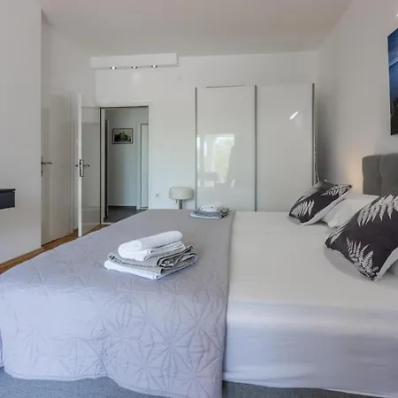 Zdenka Apartment
